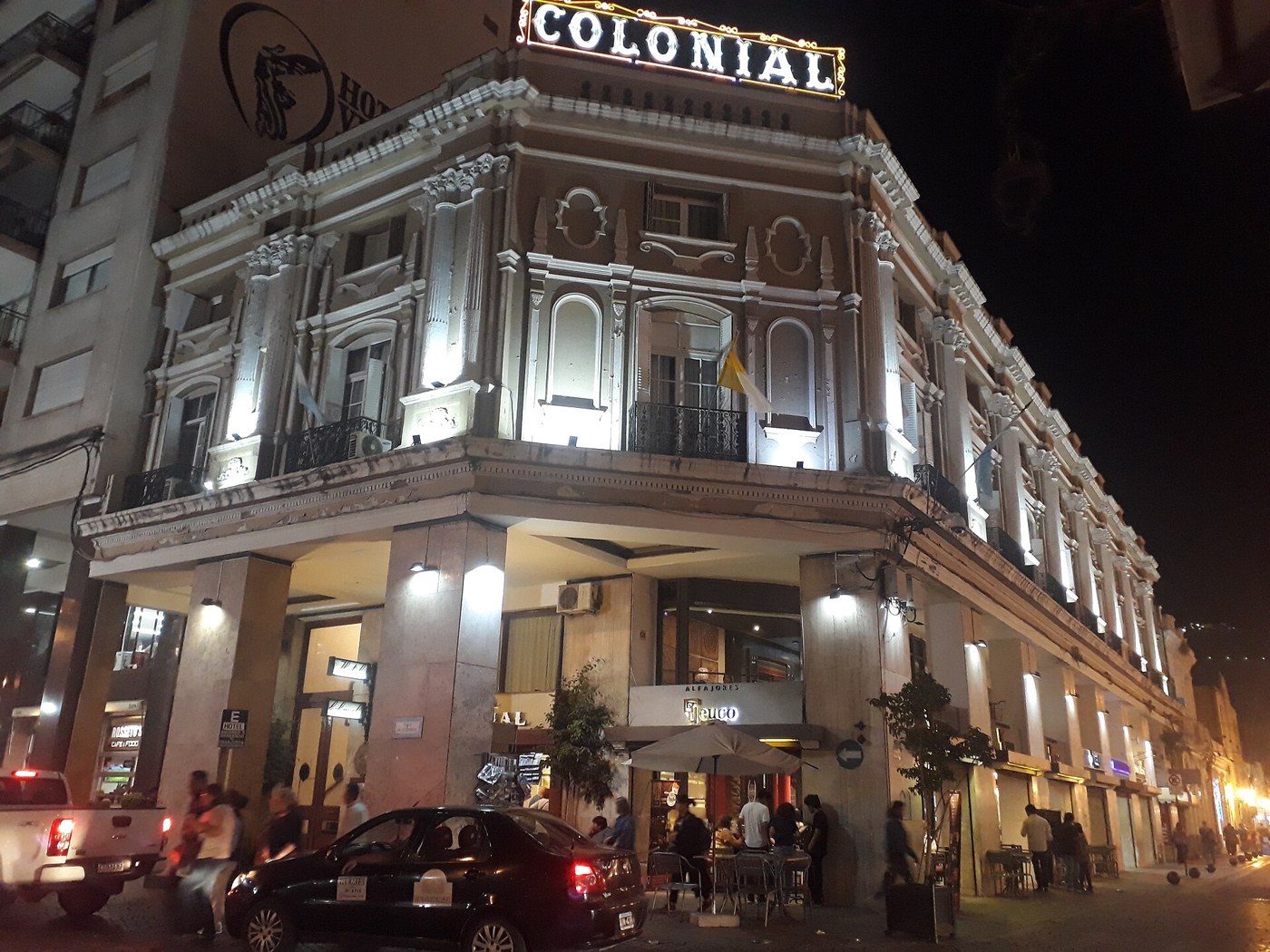 Hotel Colonial en Salta; imagen del entorno urbano, no recomendación comercial