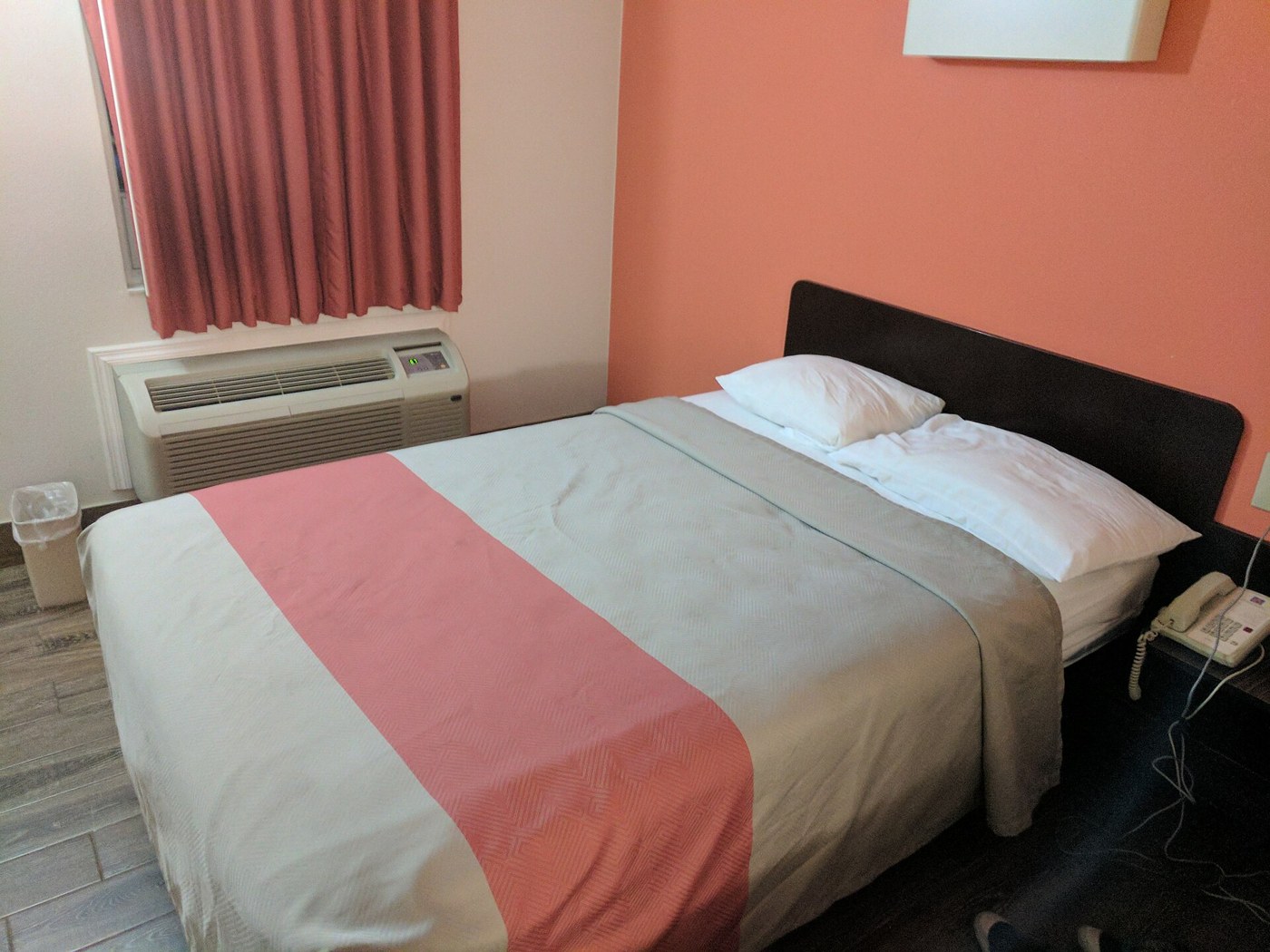 Habitación de hotel; imagen ilustrativa, sin atribución a un alojamiento local
